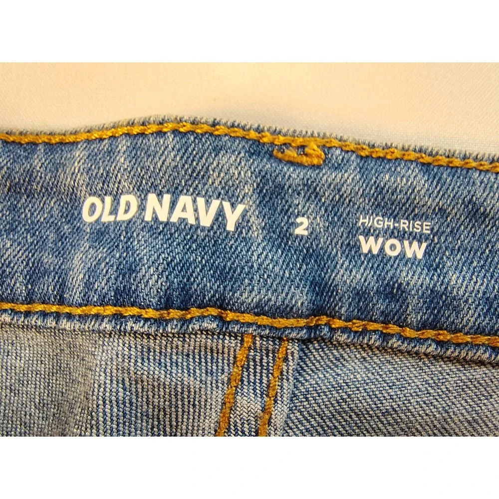 Old Navy High-Rise Wow Denim Shorts Light Wash Blue Womens Size 2 Cuffed Western